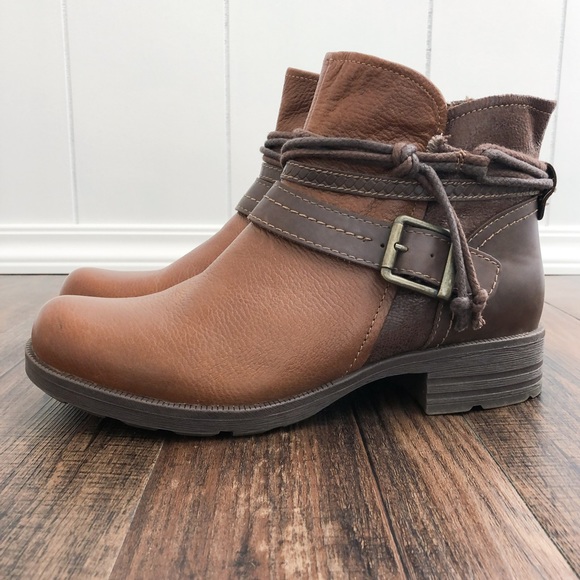 earth origins phoenix ankle boot